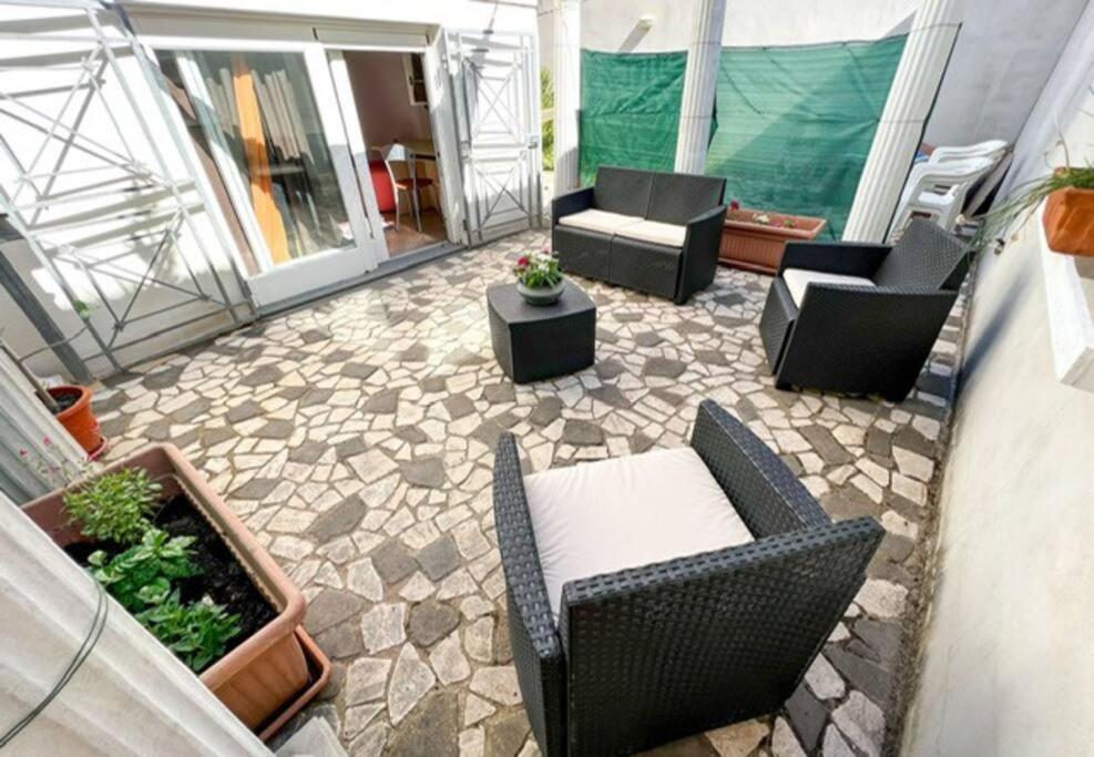 Hibryd: In Centro, A Due Passi Dal Mare Villa Oristano Ngoại thất bức ảnh