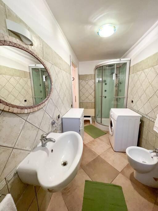 Hibryd: In Centro, A Due Passi Dal Mare Villa Oristano Ngoại thất bức ảnh